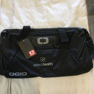 COPY - Ogio travel bag. NWT and corporate logo